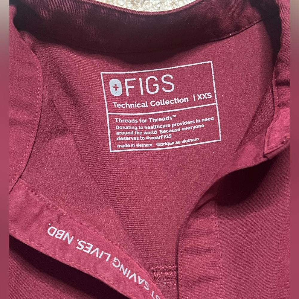 Figs Maroon Rafaela Top XXS - Picture 3 of 3